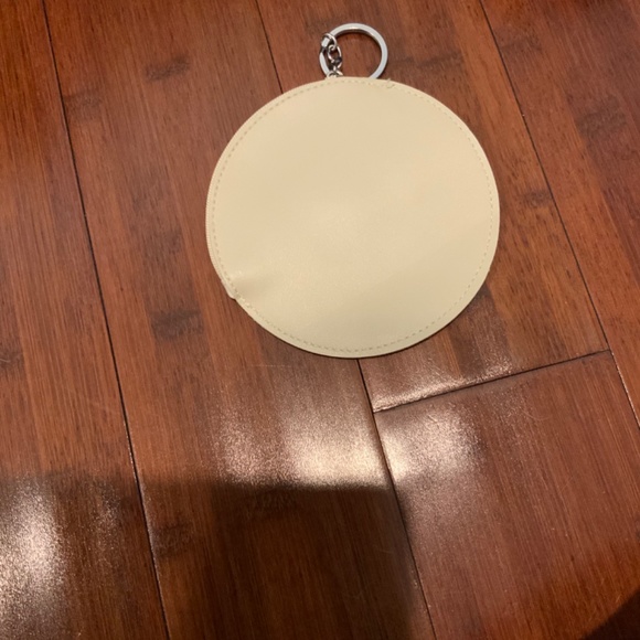 Doughnut Keychain Wallet - Picture 2 of 3